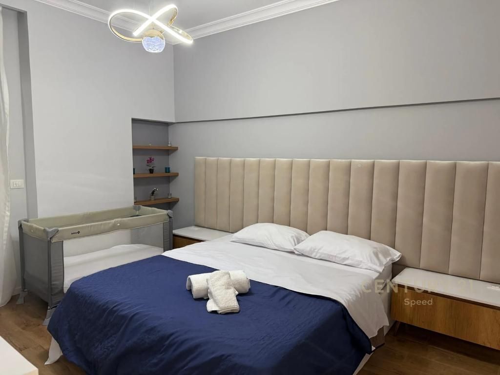 Apartment 1+1 with Parking Space for Rent near the Red School!