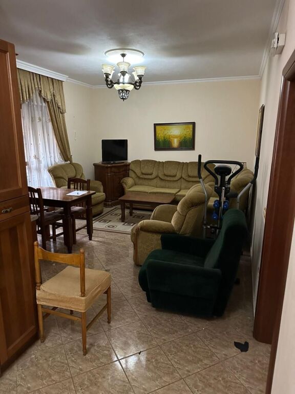Apartament 2+1, Xhamllik!