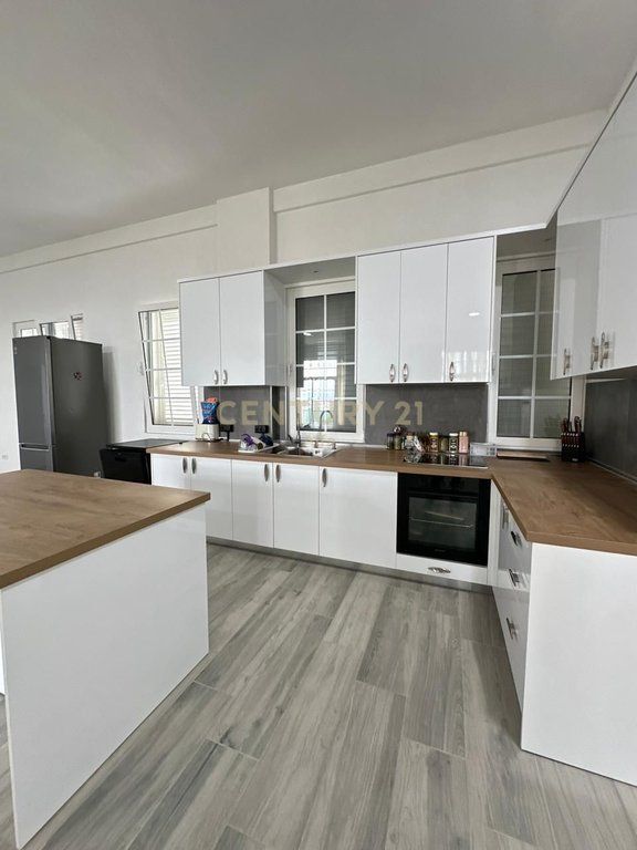 PENTHOUSE MODERNO IN AFFITTO A PASKUQAN!
