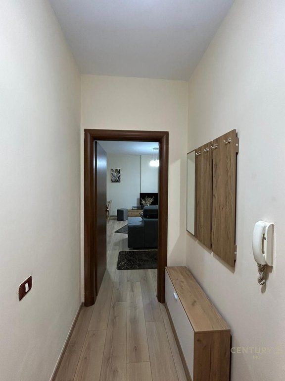 APARTAMENT 1+1 ME QERA PERBALLE DELIJORGJIT