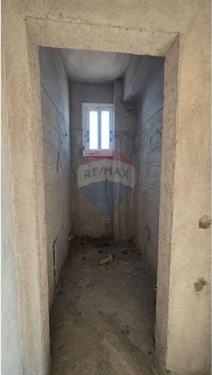 🏡 3-storey Villa for Sale – 24 Maji Neighborhood, Vlora