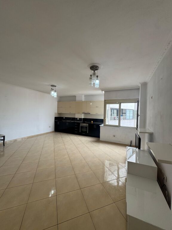 VENDESI 2+1 VICINO A ROTONDO ASTIR 180.000 EURO Contatta