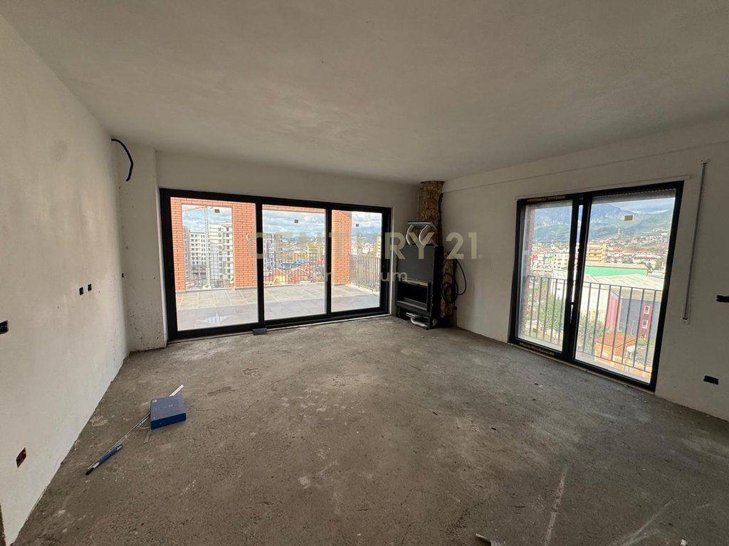 Apartment 3+1+2+ Usable terrace!