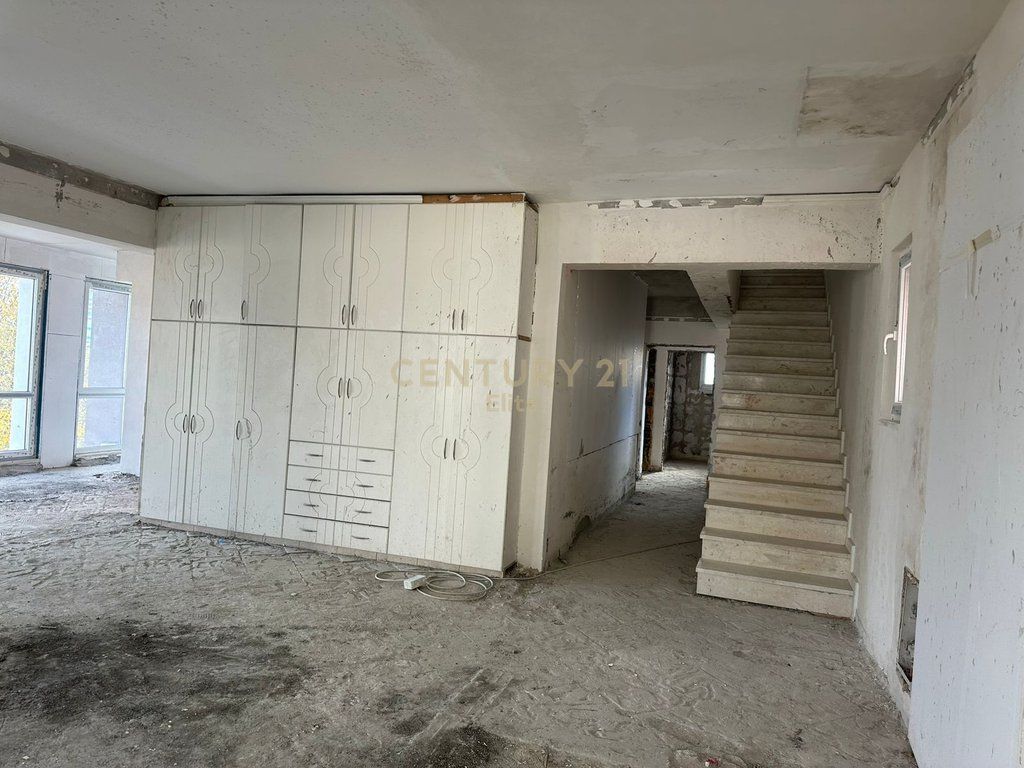 Edificio multifunzionale in affitto – Kodra e Diellit, Tirana