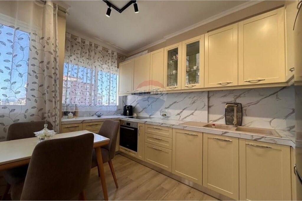 🏡 Apartment 2+1 for Rent – Hasan Kushta Street, Vlora