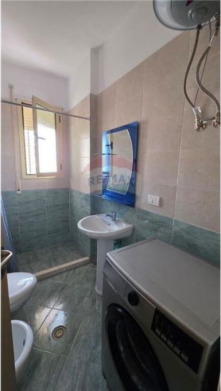 🏡 Studio – Për Qira | Lungomare, Vlorë | 100 m nga deti 🌊