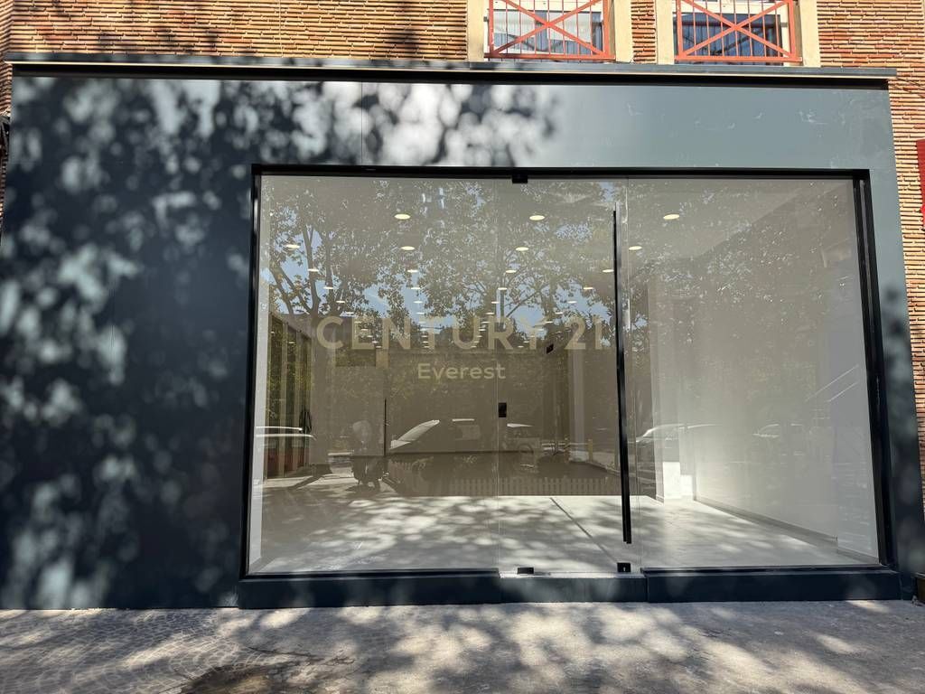 NEAR DELIORGJI, WE SELL COMMERCIAL SPACE