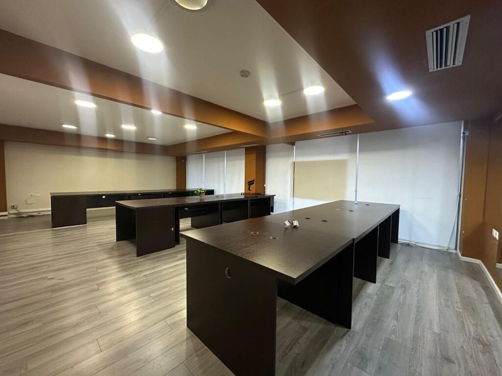 OFFICE FOR SALE 200 M2 BLLOKU 1,000,000 EURO FH-66823