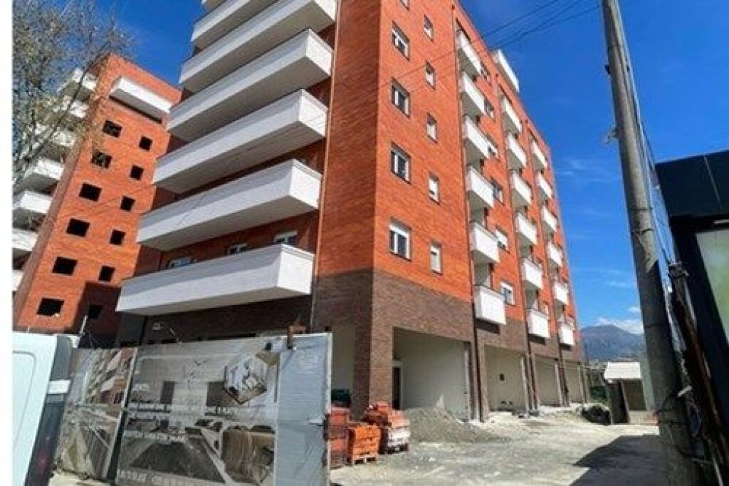 SHITET, APARTAMENT 2+1+2, BULEVARDI BLU,  TIRANE(530581011-9)