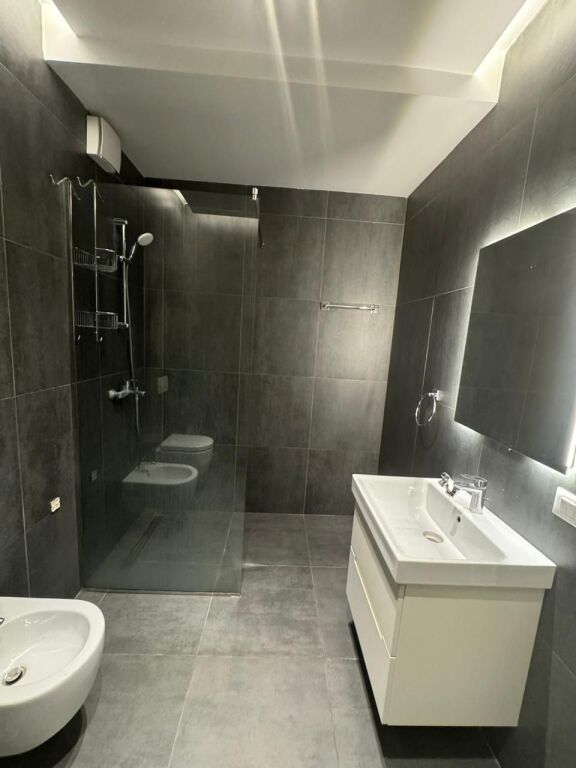 Apartament 2+1+2 me qera tek Kompleksi Delijorgji