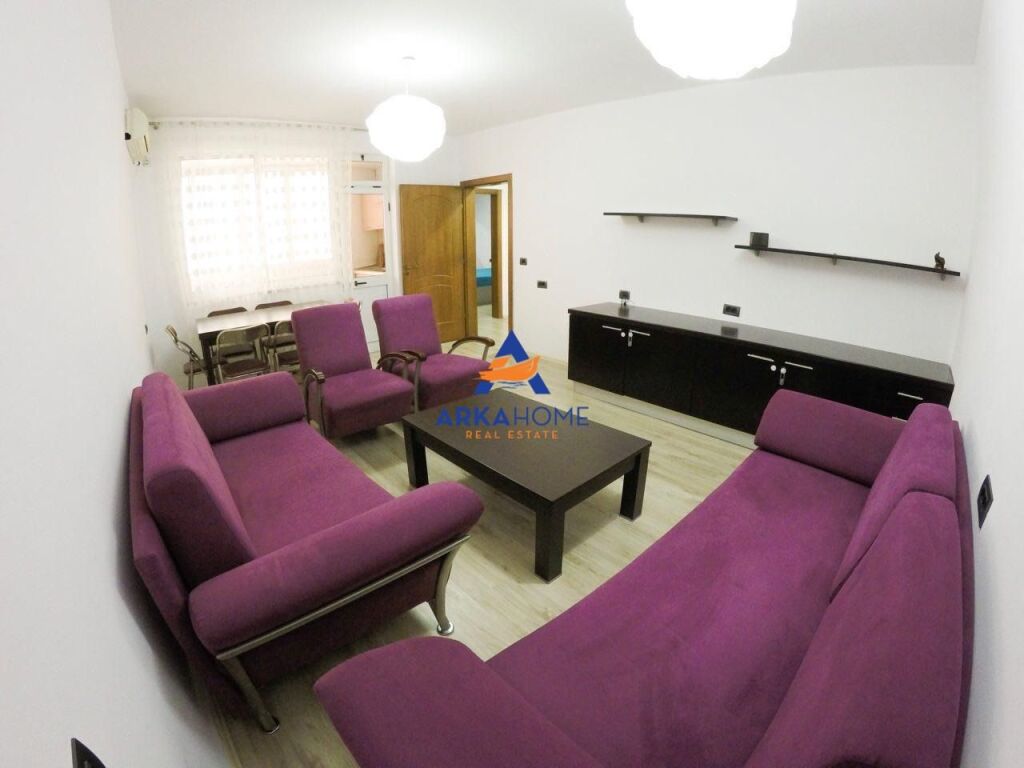 JEPET APARTAMENT ME QERA 1+1+BALLKON "MYSLYM SHYRI" 50.000 LEKE