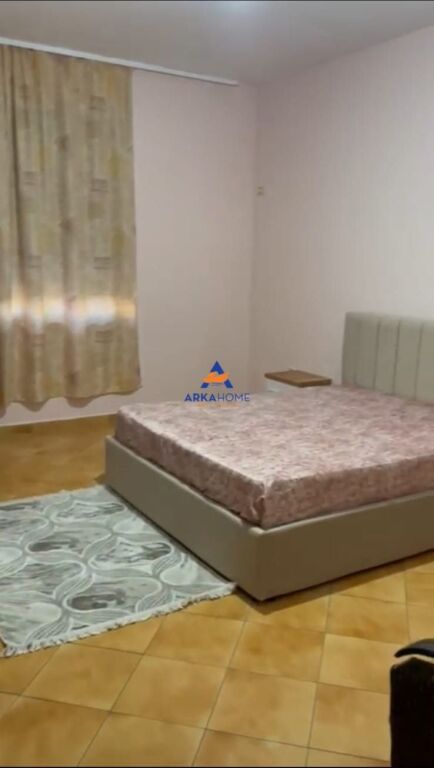 JEPET APARTAMENT ME QERA 2+1+BALLKON "RRUGA ILIA DOLI SHEPERI, SHKOLLA 1 QERSHORI" 40.000 LEKE