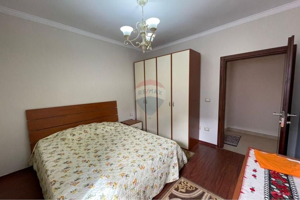 Apartament - Për Shitje - Kopshti Zoologjik, Tiranë