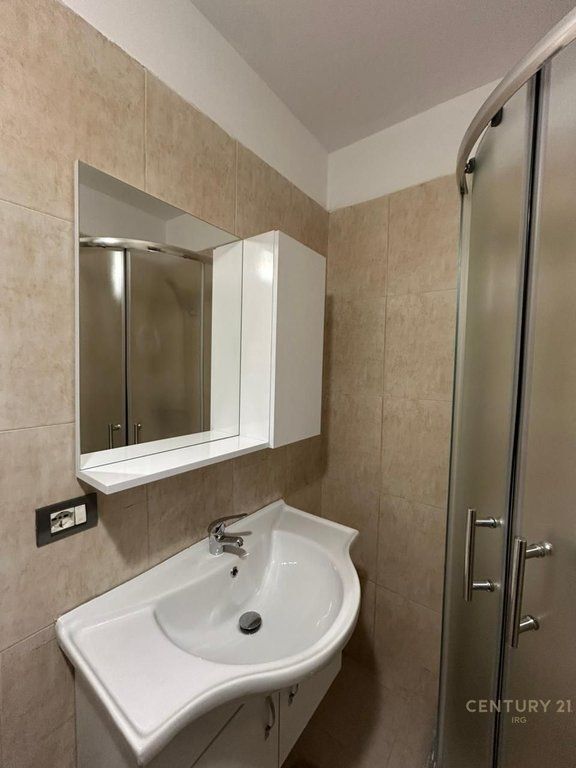 APARTAMENT 1+1 ME QERA PERBALLE DELIJORGJIT