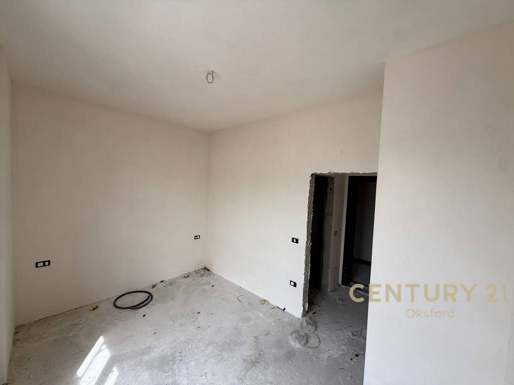 SHITET APARTAMENT 1+1 TEK ISH FUSHA AVIACIONIT