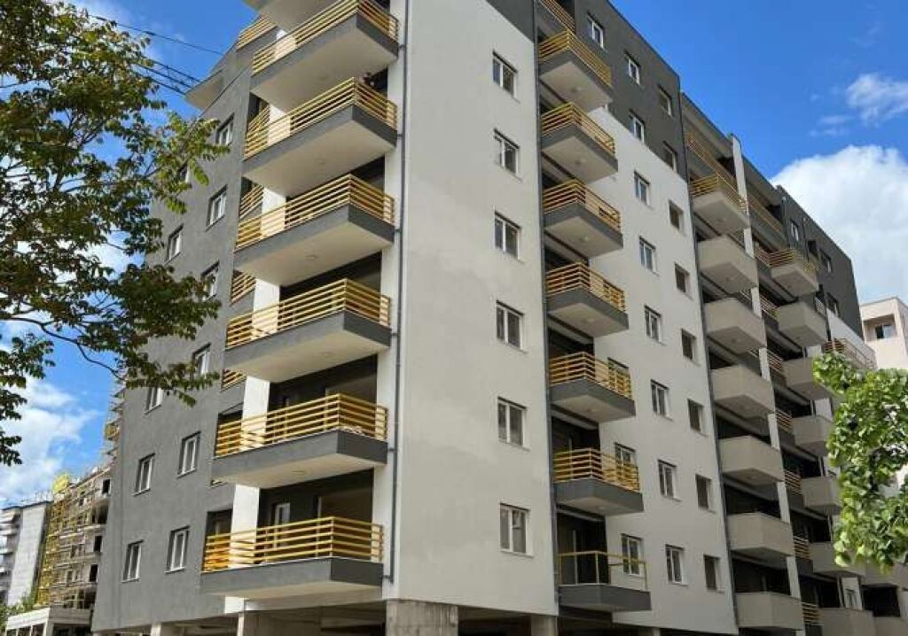 🏡 Apartment 1+1 for sale at Complex E-88, Dritan Hoxha St.