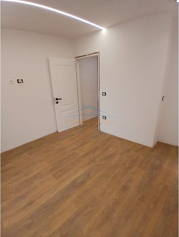 Apartment 1+1 for sale, 21 Dhjetori