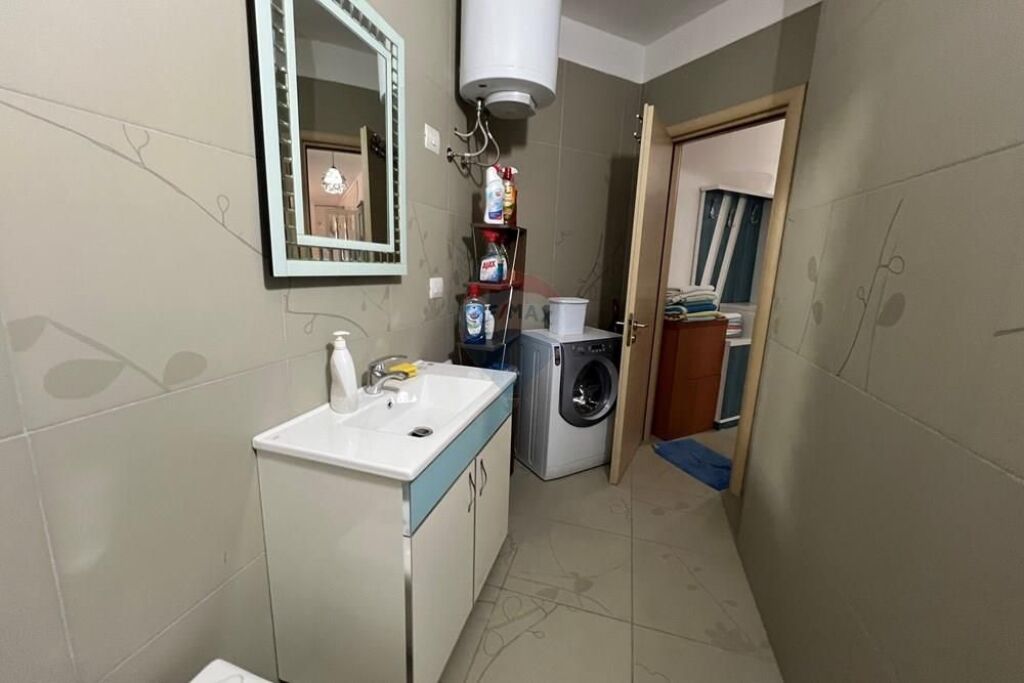 🏡 Apartment 2+1 for Rent – Lungomare, Vlorë (Oslo Area)