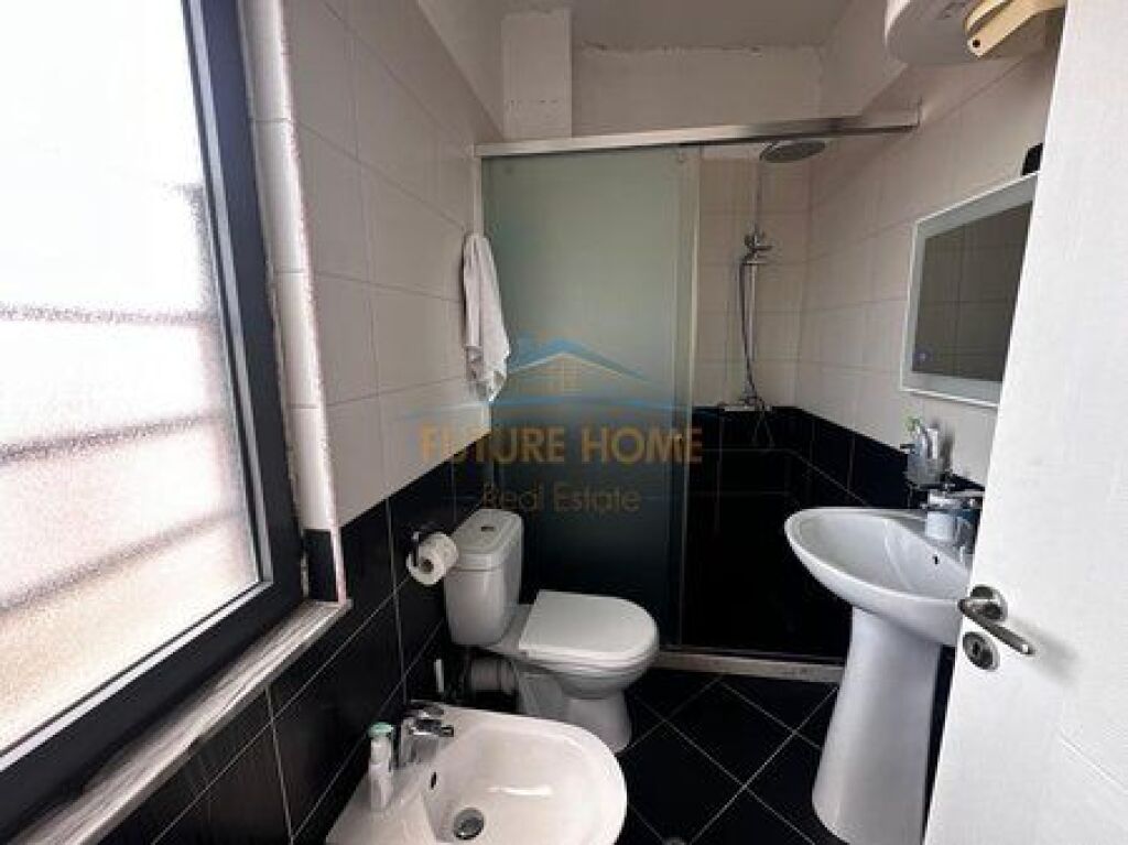 Shitet, Apartament 3+1+2 ,Unaza e Re ,Tiranë