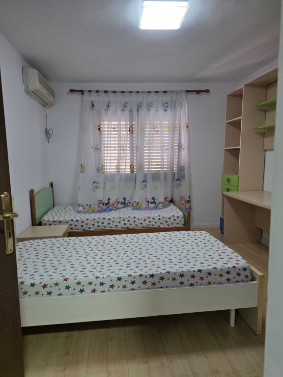 Apartament 1+1 per shitje tek Rruga e Elbasanit.