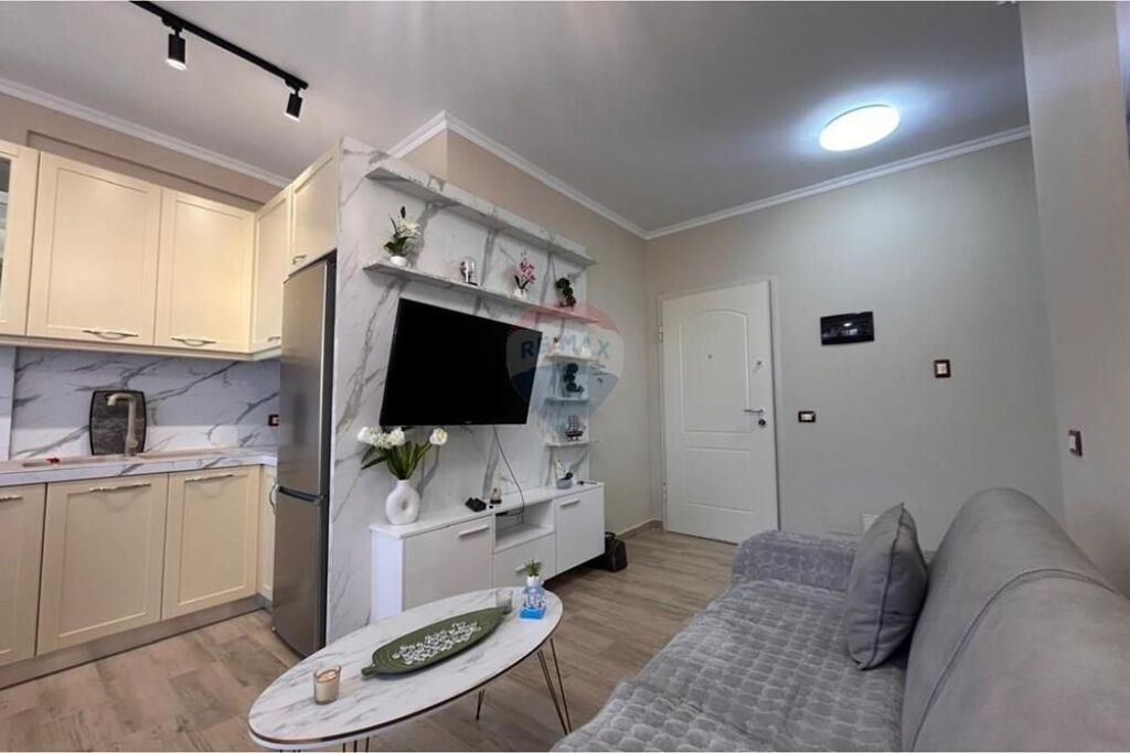🏡 Apartment 2+1 for Rent – Hasan Kushta Street, Vlora