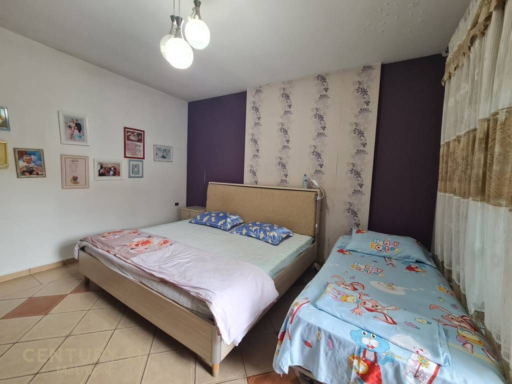 OFFRO CASA PRIVATA SU DUE PIANI IN AFFITTO - KOMBINAT! 800 € /Mese