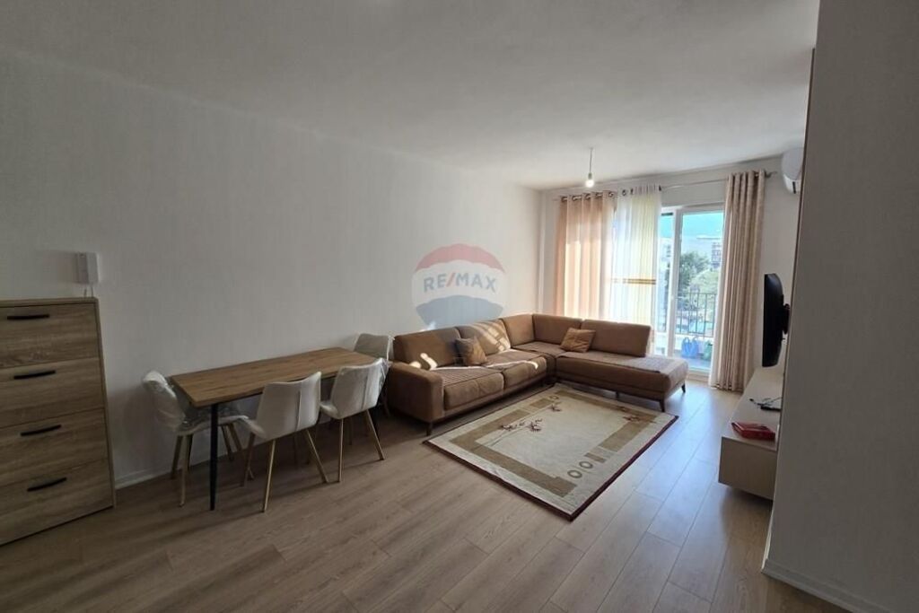 Apartament 2+1+2 me qera tek 5 Maji