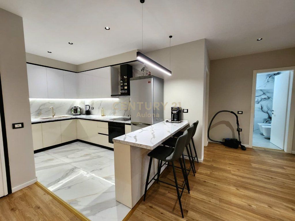 MODERN 2+1 APARTMENT FOR RENT NEAR LUNGOMARE 1