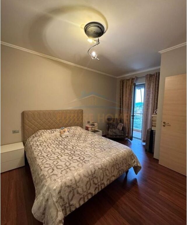 In vendita, Appartamento 2+1+2, Complesso Tower Bridge, Via Dibra.