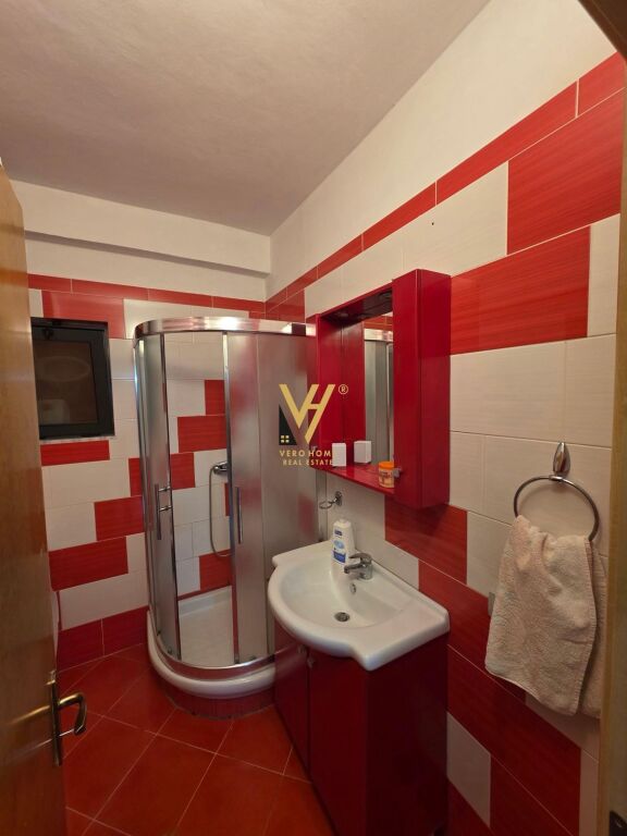 JEPET APARTAMENT 1+1+BLK ME QERA TE TELEFERIKU, FRESK 34.000 LEKE