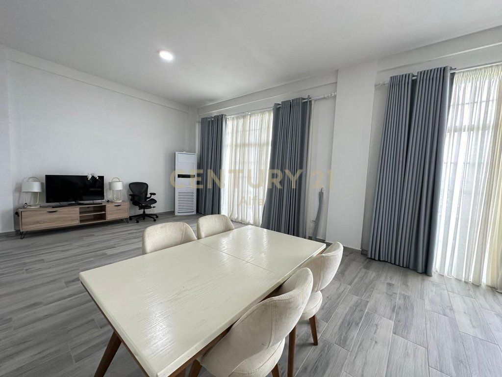 PENTHOUSE MODERNO IN AFFITTO A PASKUQAN!
