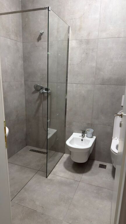 AFFITTASI APPARTAMENTO 2+1 IN VIA 5 MAJI