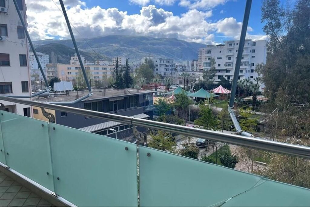 🏡 Appartamento 3+1 in Affitto – Vicino al Parco Aulona, Vlora