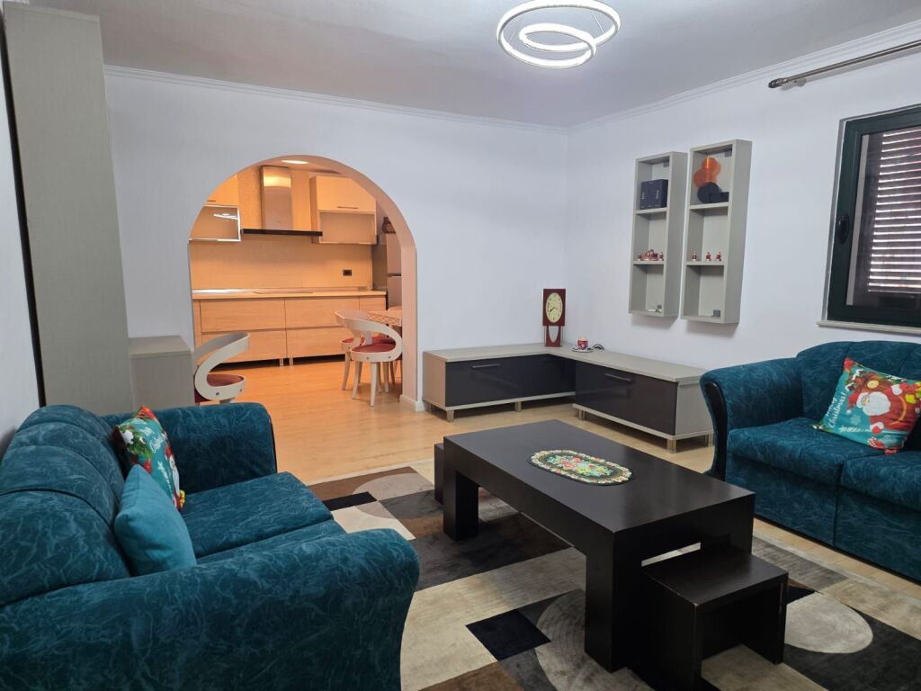 Apartament 1+1 per shitje tek Rruga e Elbasanit.