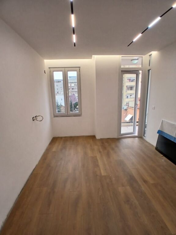 For sale, Apartment 1+1, 21 Dhjetori, Tirana