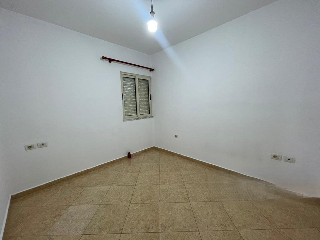PËR QIRA APARTAMENT 2+1 NË FUSHËN E AVIACIONIT 550 € /Muaj