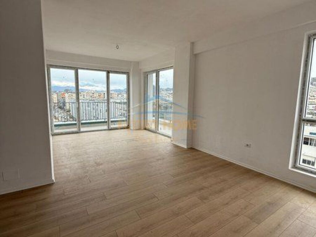 In vendita, Appartamento 3+1+2, Komuna e Parisit, Tirane