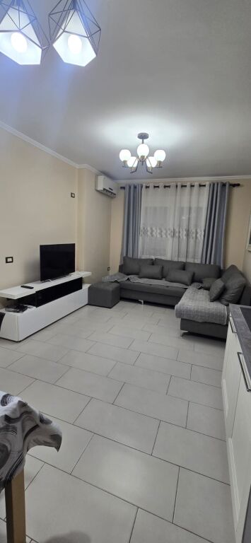 Appartamento 2+1 a Rosini in Astir con 560€