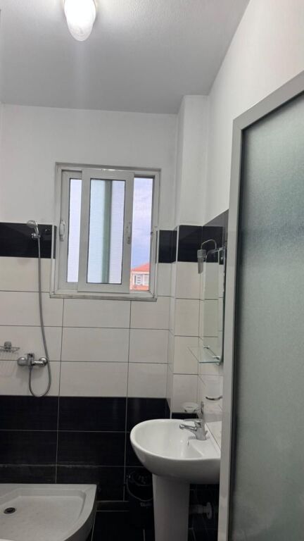 apartament me qera 1+1 5 Maji