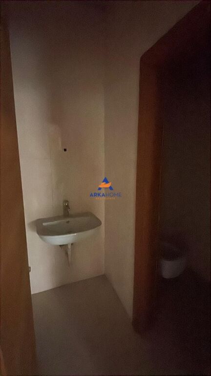 LOCALE PER UFFICI IN AFFITTO 230M2 "BLLOK, VICINO A SKY TOWER" 5500 EURO