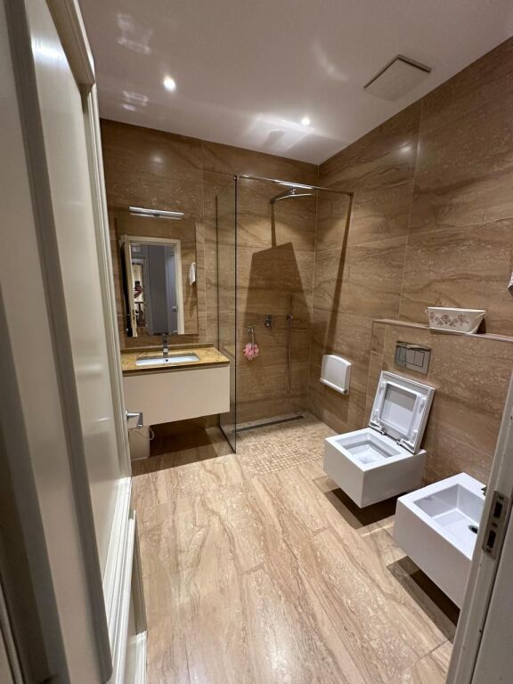 PENTHOUSE IN VENDITA – RESIDENZA KOLOMBO 2, LAGO ARTIFICIALE DI TIRANA 522,000€