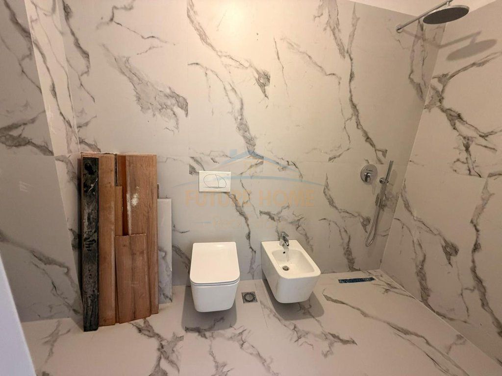 Qira, Apartament 1+1, Rruga e Barrikadave, Tiranë.