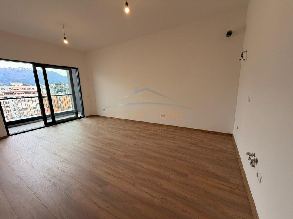 Qira, Apartament 1+1, Rruga e Barrikadave, Tiranë.