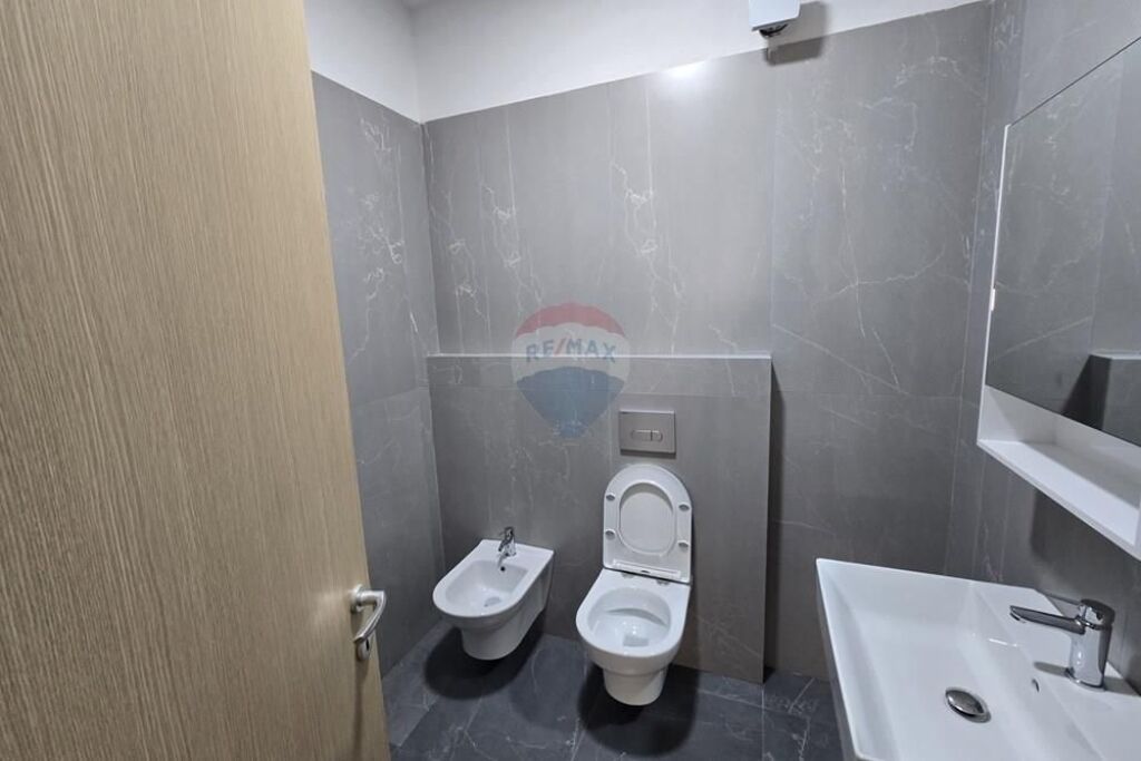 Apartament 2+1+2 me qera tek 5 Maji