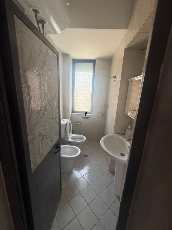 SHITET APARTAMENT 2+1 RRUGA BARDHYL 165.000 EURO FH-66912