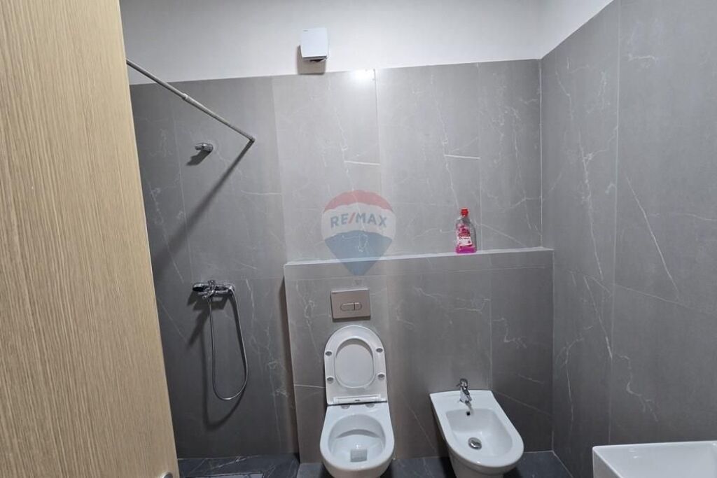 Apartament 2+1+2 me qera tek 5 Maji