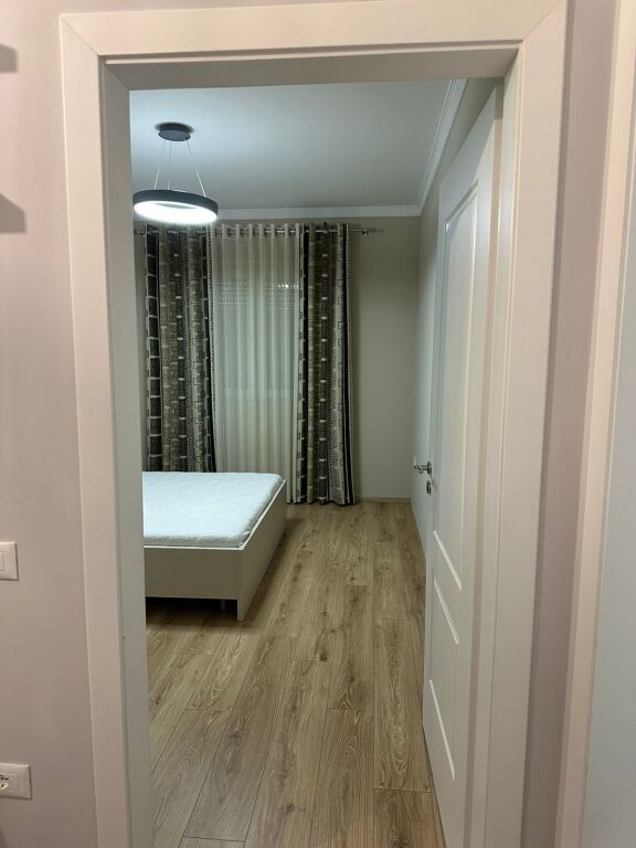 Disponojme Apartament Modern me Qira 1+1 ne Astir !