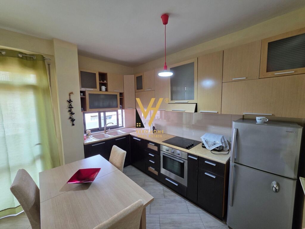 JEPET APARTAMENT 1+1+BLK ME QERA TE TELEFERIKU, FRESK 34.000 LEKE