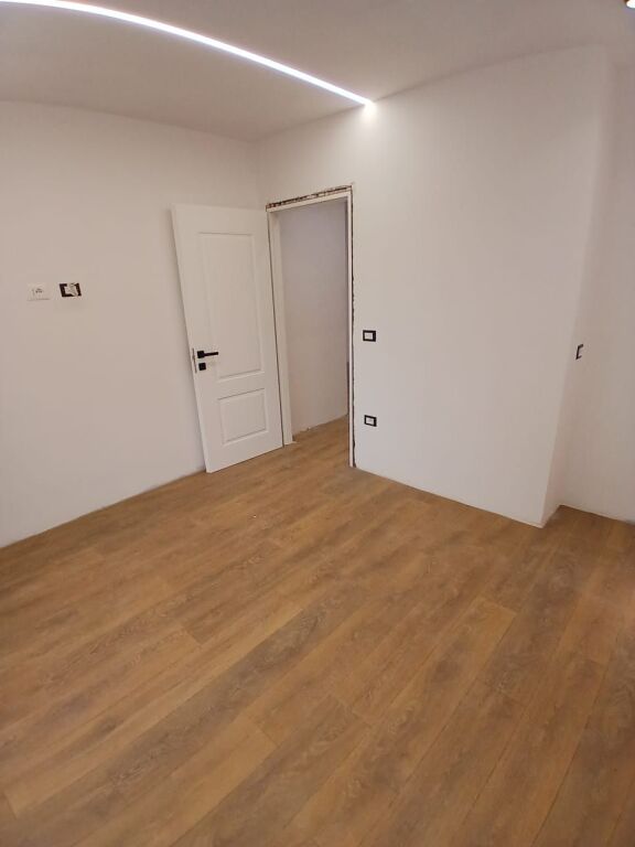 For sale, Apartment 1+1, 21 Dhjetori, Tirana