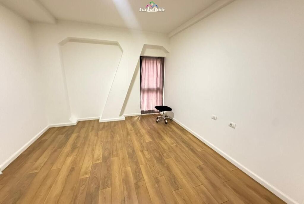 Office for Rent 2+1 at Garden Building Complex (ID BZ2899) Tirana